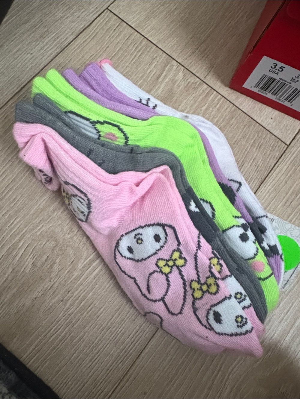 Hello Kitty and Friends socks with ruffles 5 pairs 3.5-7.5 kids